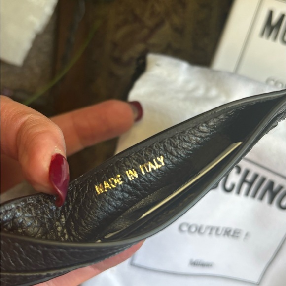 Authentic MOSCHINO Leather gold Logo card case - Picture 5 of 10